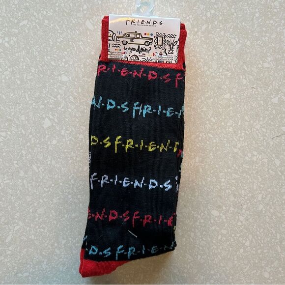 Friends Sitcom 2 Pack Unisex Adult Socks Chandler Monica Phoebe Rachel Ross Joey - Picture 1 of 3
